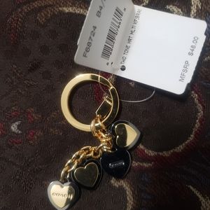 TWO-TONE HEART MULTI MIX KEY RING (COACH F68724)
